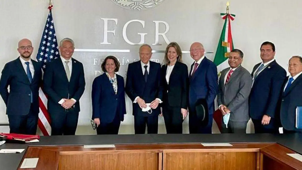 FGR se reune con autoridades de la Casa Blanca